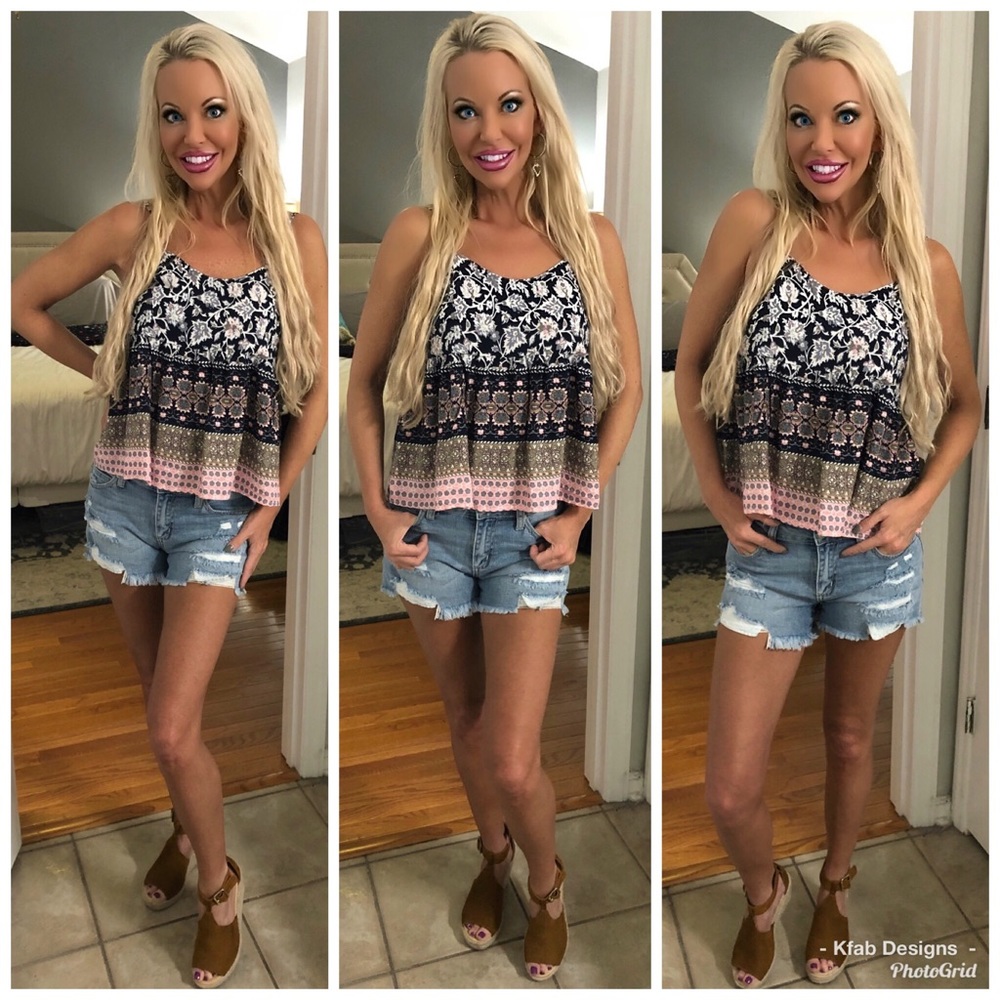 LAST 2! 🥰 Adorable Babydoll Tie Back Top! - Picture 2 of 3